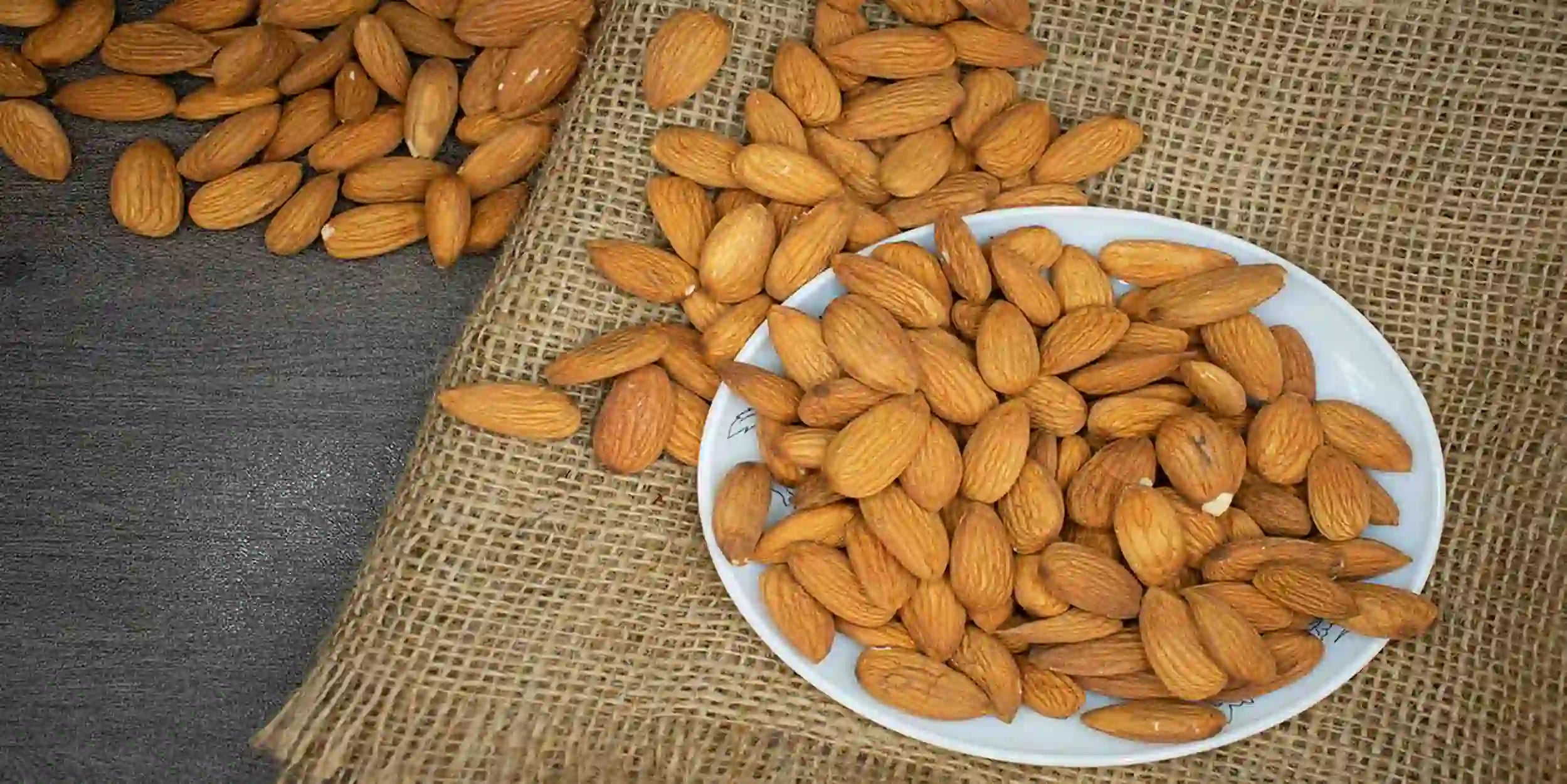 Almond Nutsoasis